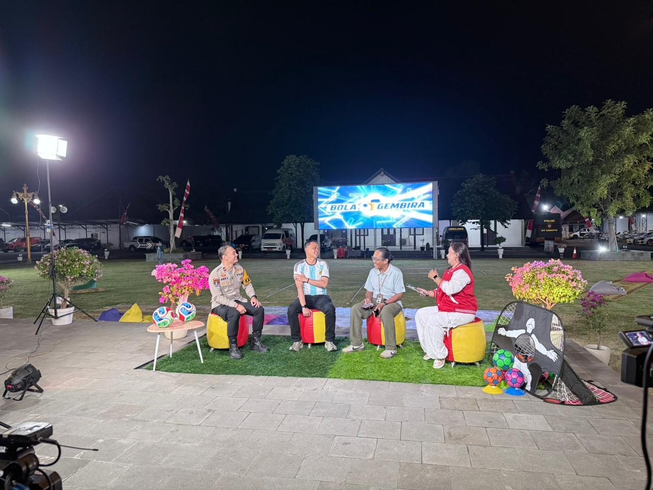 Serunya Nobar Piala Dunia 2026 di Polresta Surakarta: Dekat dengan Warga, Dukung UMKM